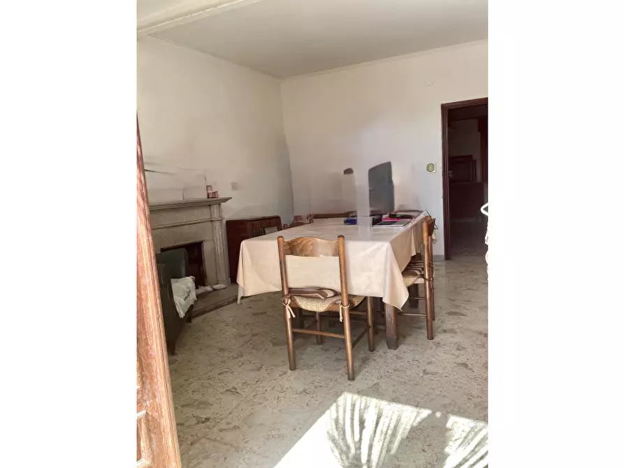 Immagine 3 di Villa in vendita  in Via Grammatico a Sala Consilina