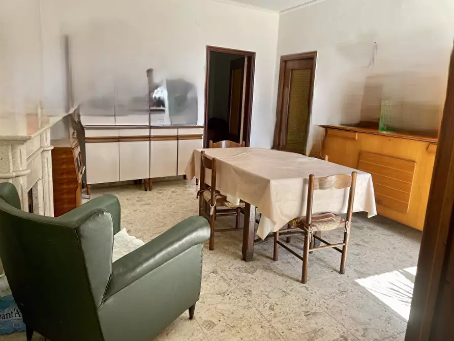 Immagine 30 di Villa in vendita  in Via Grammatico a Sala Consilina