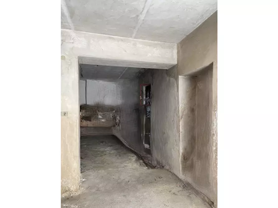 Immagine 26 di Villa in vendita  in Via Grammatico a Sala Consilina