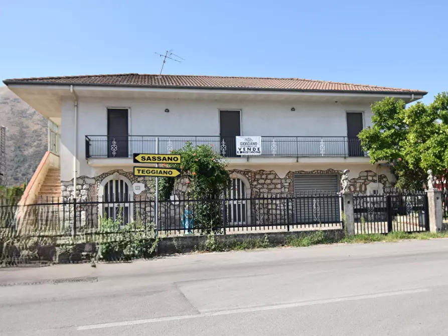 Immagine 39 di Villa in vendita  in Via Provinciale del Corticato a Teggiano