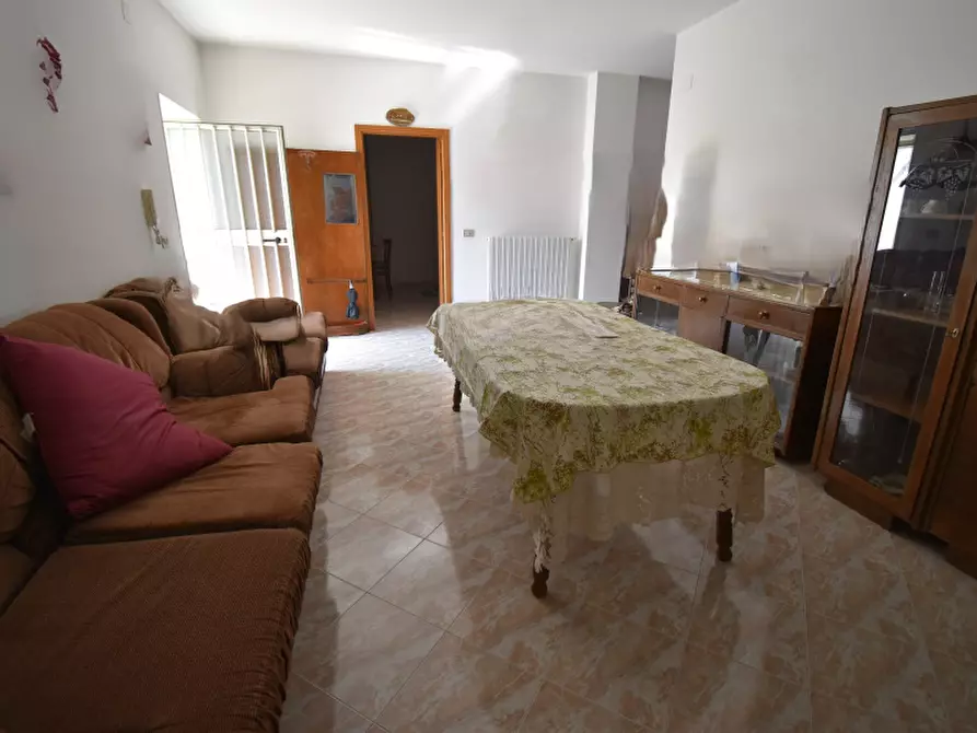 Immagine 3 di Villa in vendita  in Via Provinciale del Corticato a Teggiano