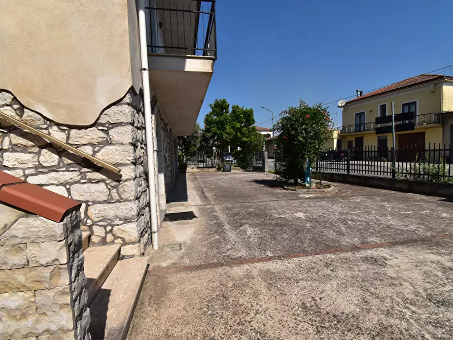 Immagine 29 di Villa in vendita  in Via Provinciale del Corticato a Teggiano