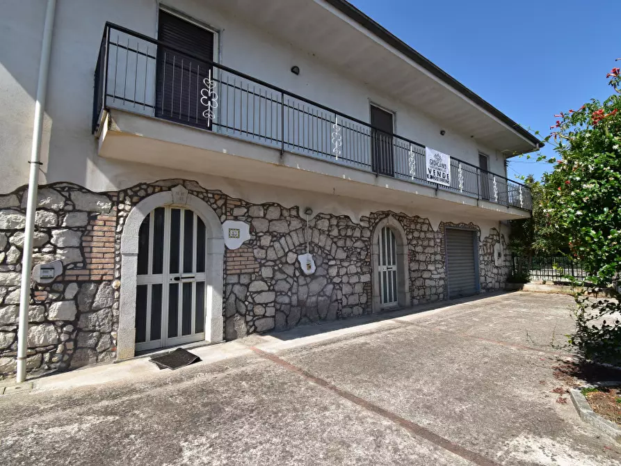 Immagine 31 di Villa in vendita  in Via Provinciale del Corticato a Teggiano