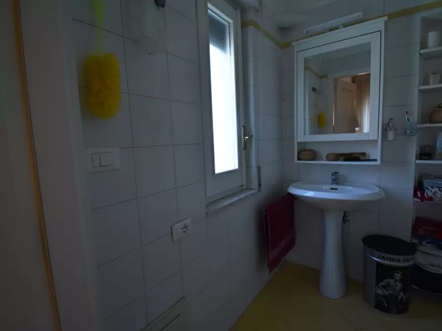 Immagine 15 di Villa in vendita  in Via Croce a Sassano