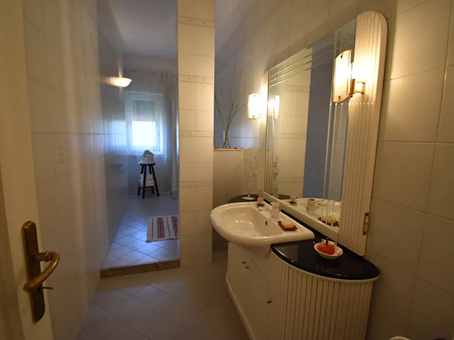 Immagine 16 di Villa in vendita  in Via Croce a Sassano