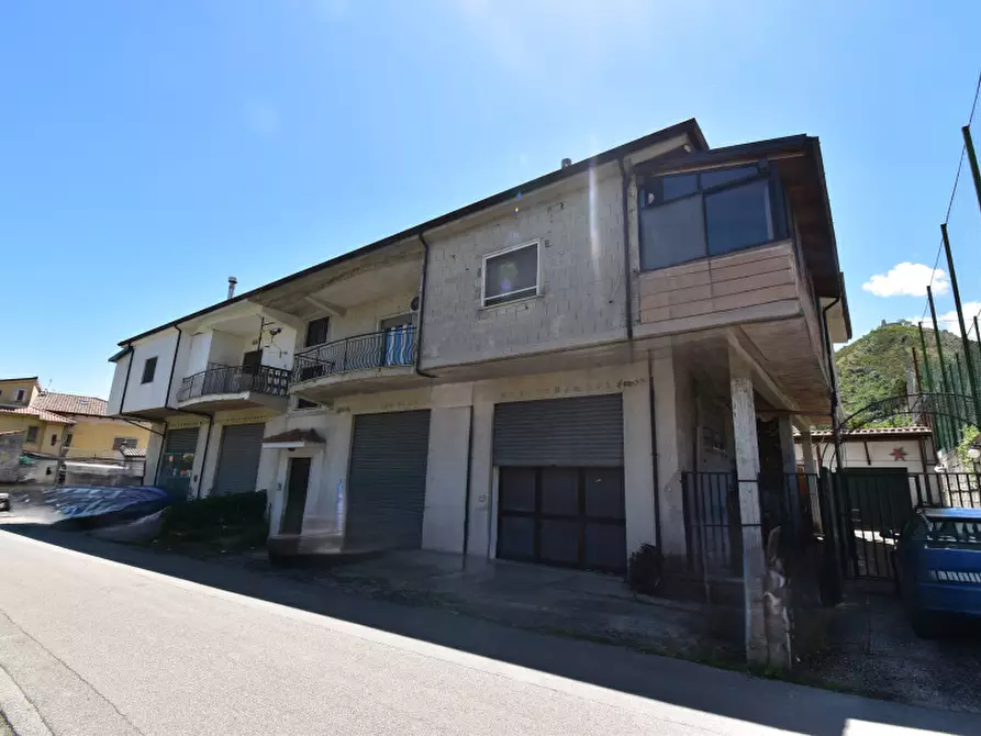 Immagine 25 di Villa in vendita  in Via Croce a Sassano