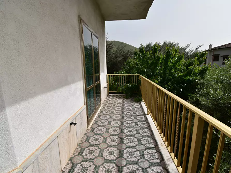 Immagine 13 di Villa in vendita  in Via Michele Spina a Monte San Giacomo