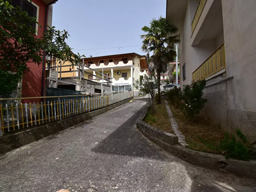 Immagine 17 di Villa in vendita  in Via Michele Spina a Monte San Giacomo