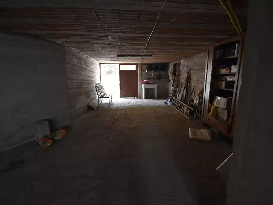 Immagine 21 di Villa in vendita  in Via Michele Spina a Monte San Giacomo