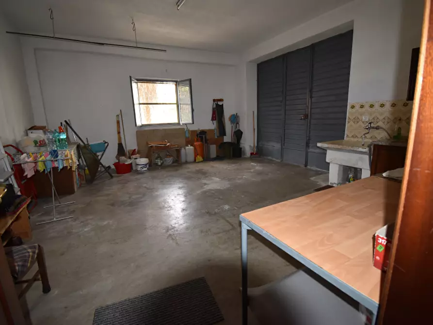 Immagine 25 di Villa in vendita  in Via Michele Spina a Monte San Giacomo