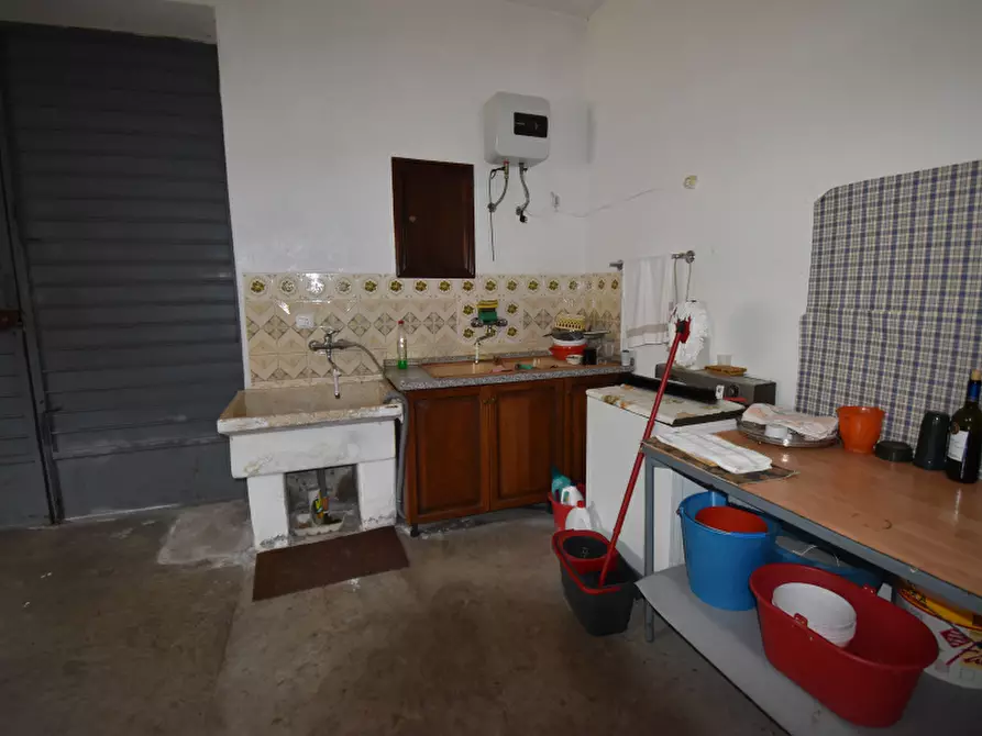 Immagine 26 di Villa in vendita  in Via Michele Spina a Monte San Giacomo