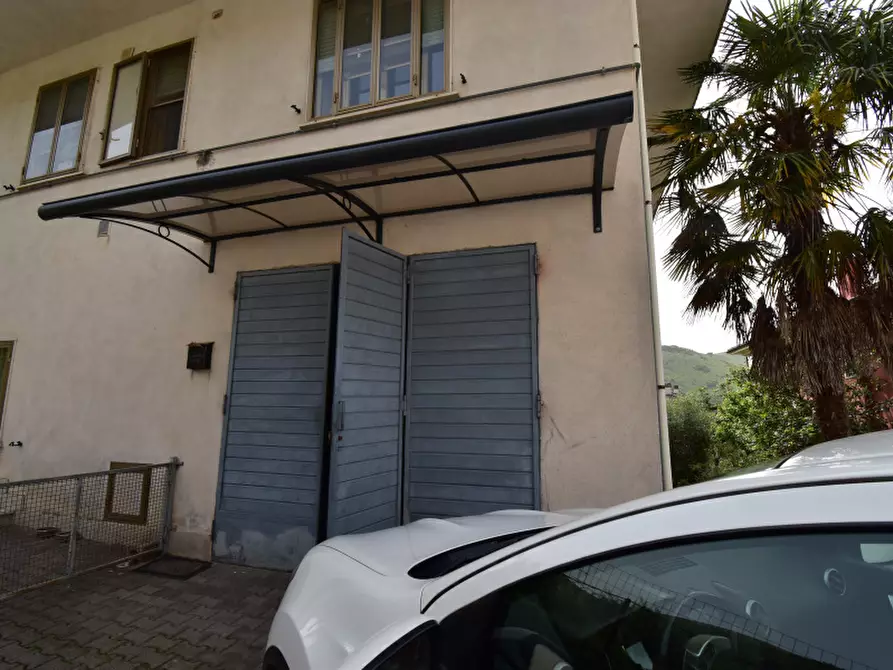 Immagine 2 di Villa in vendita  in Via Michele Spina a Monte San Giacomo