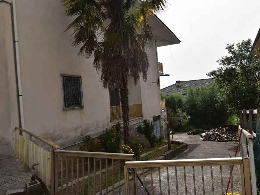 Immagine 29 di Villa in vendita  in Via Michele Spina a Monte San Giacomo