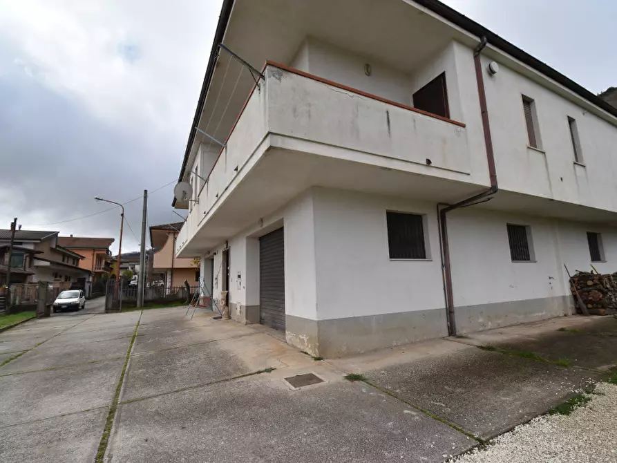 Immagine 2 di Villa in vendita  in Via Rocco di Cillo a Buonabitacolo