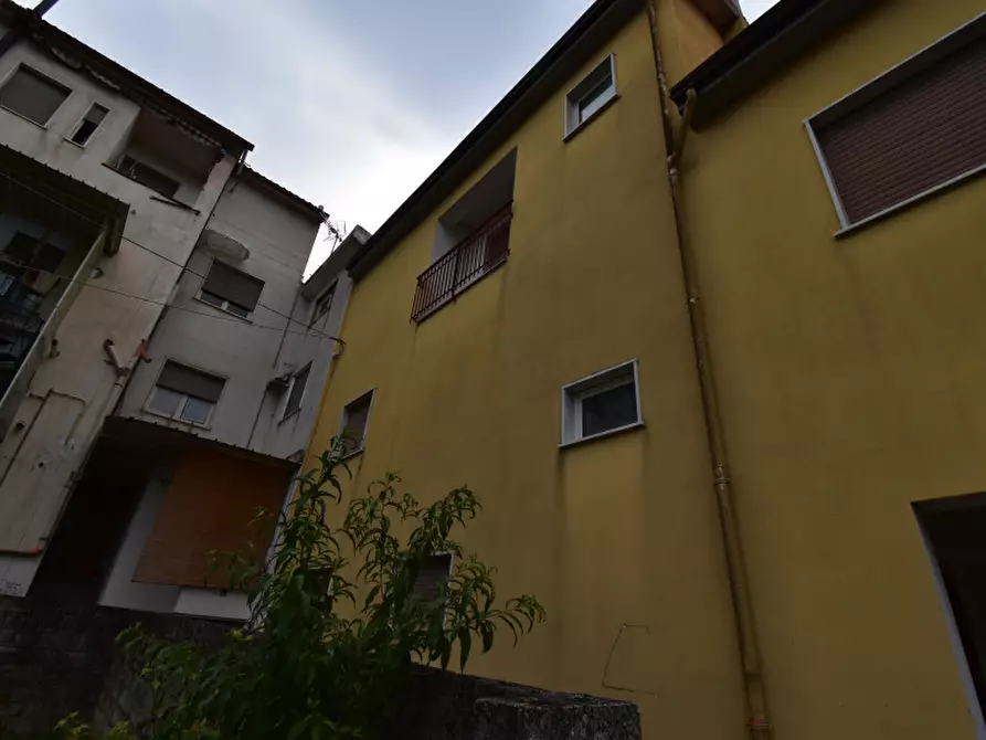 Immagine 3 di Palazzo in vendita  in Via Trinità a Sala Consilina