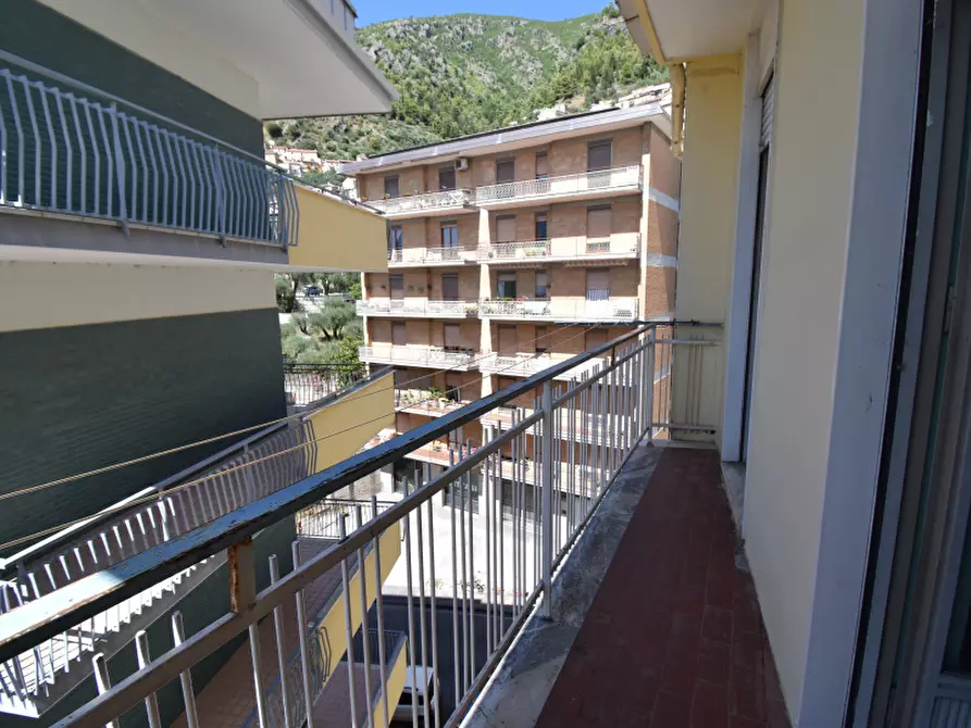 Immagine 14 di Appartamento in vendita  in Via Mezzacapo a Sala Consilina