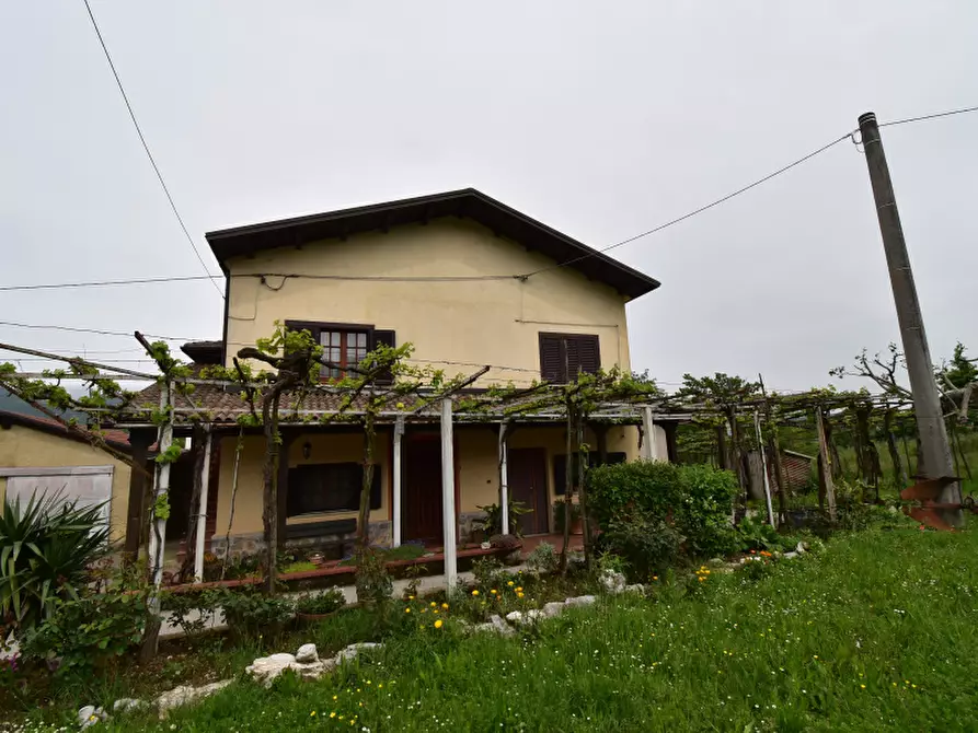 Immagine 3 di Villa in vendita  in SS517 a Buonabitacolo