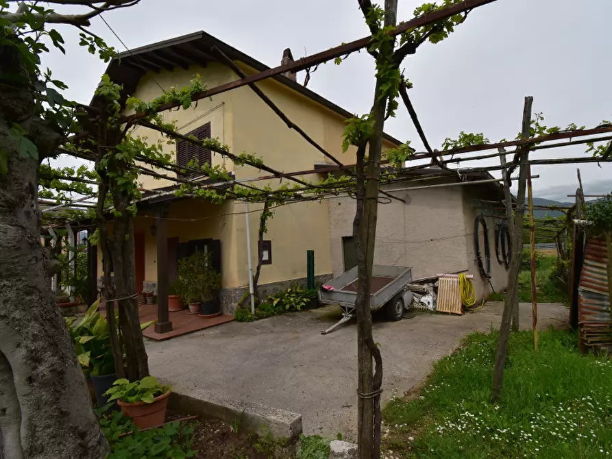Immagine 5 di Villa in vendita  in SS517 a Buonabitacolo
