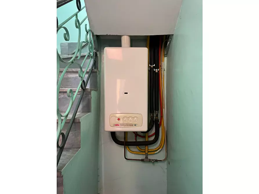 Immagine 2 di Palazzo in vendita  in Via Giovan Battista Armagno a Sant'arsenio