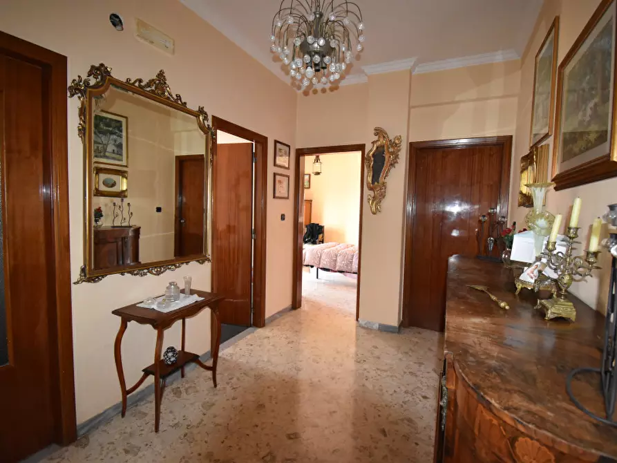 Immagine 5 di Appartamento in vendita  in Vico Accorciatoia Corso del Popolo a Padula