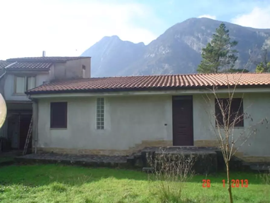 Immagine 3 di Villa in vendita  in Strada Statale Fondo Valle Noce a Trecchina