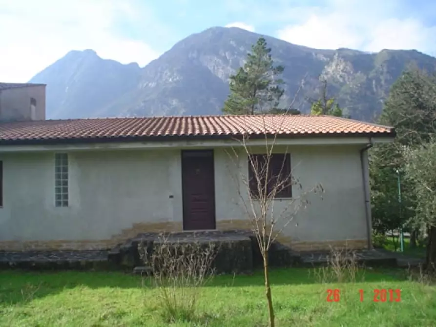 Immagine 5 di Villa in vendita  in Strada Statale Fondo Valle Noce a Trecchina