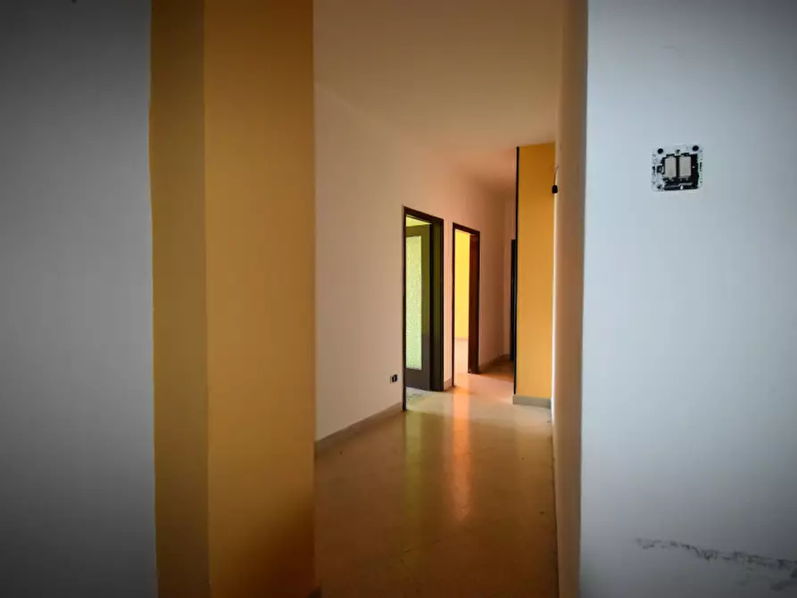 Immagine 12 di Appartamento in vendita  in Via Giacomo Matteotti a Sala Consilina