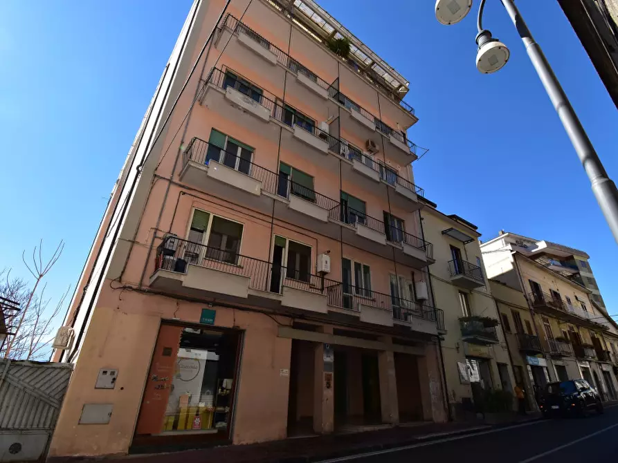 Immagine 1 di Appartamento in vendita  in Via Giacomo Matteotti a Sala Consilina