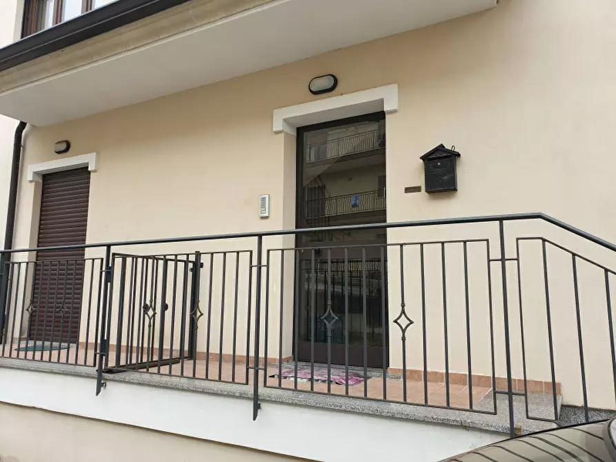 Immagine 2 di Palazzo in vendita  in Via Pozzillo a Sala Consilina