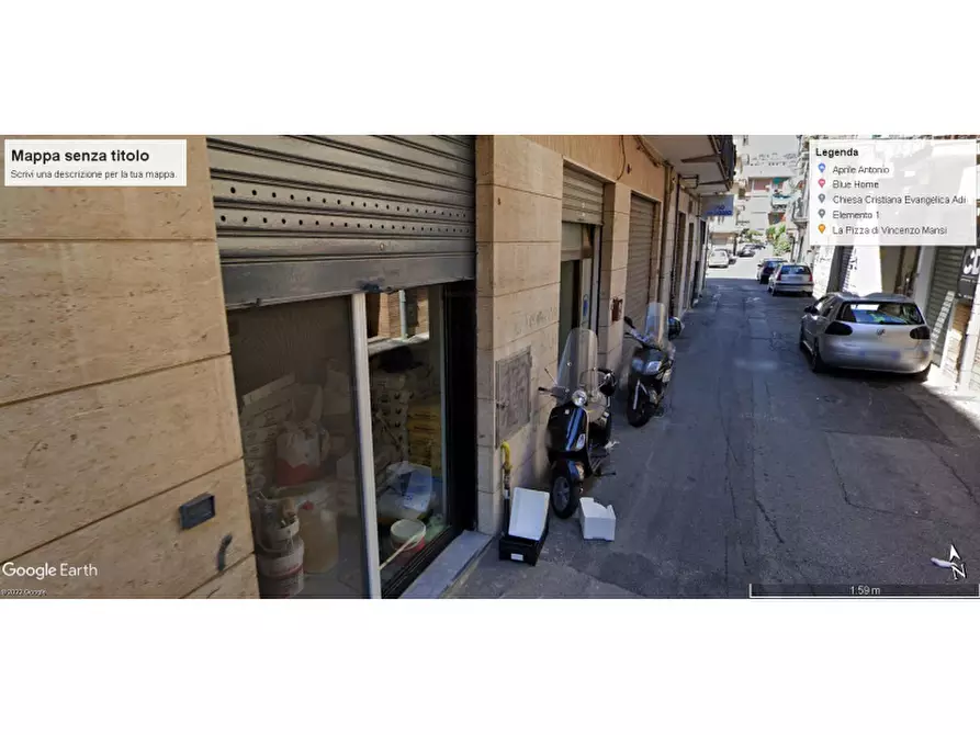 Immagine 2 di Negozio in vendita  in Via Posidonia a Salerno