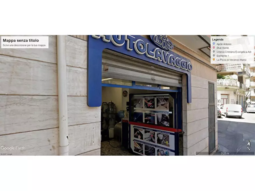 Immagine 3 di Negozio in vendita  in Via Posidonia a Salerno