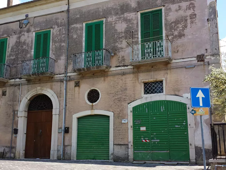 Immagine 5 di Appartamento in vendita  in Via Monsignor Stefano Macchiaroli a Teggiano