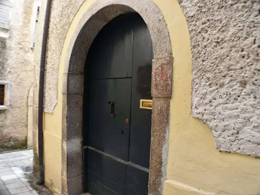 Immagine 1 di Palazzo in vendita  in Via Sant'Andrea a Teggiano