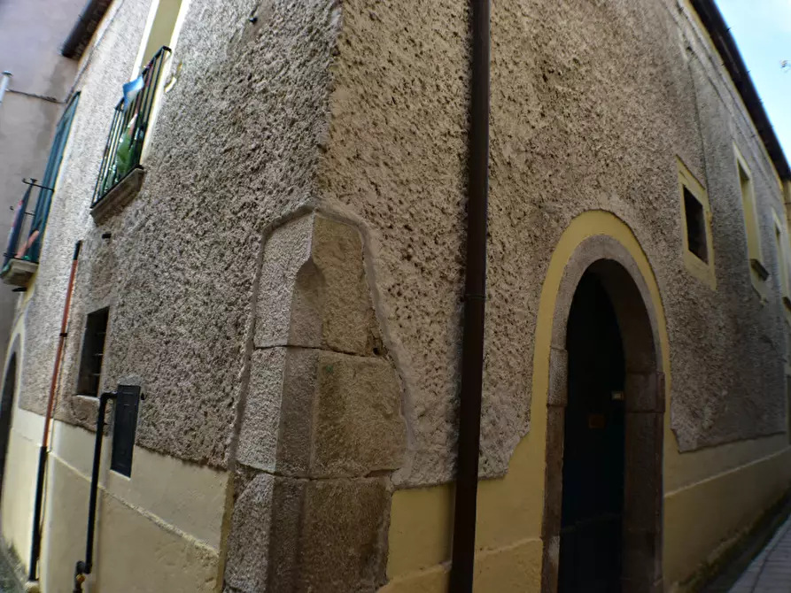 Immagine 12 di Palazzo in vendita  in Via Sant'Andrea a Teggiano