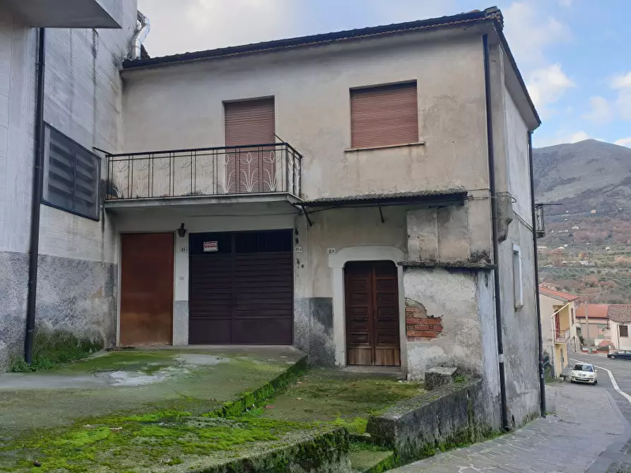 Immagine 4 di Villa in vendita  in Via Piave a Sassano
