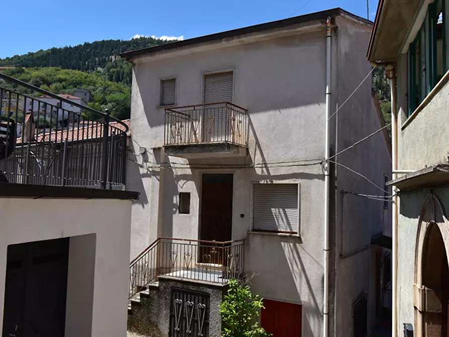 Immagine 2 di Villa in vendita  in Via Toscano a Sassano