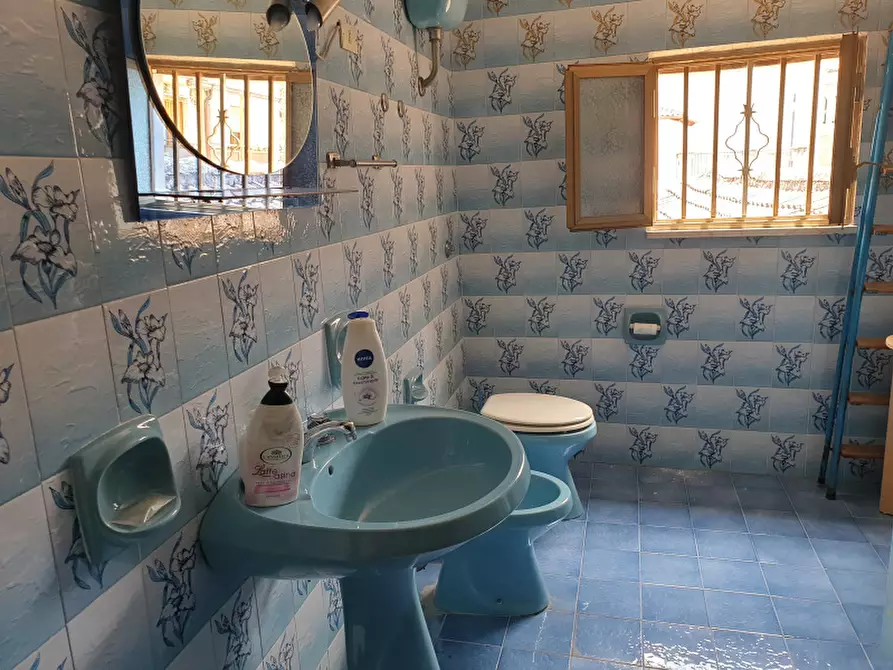 Immagine 10 di Villa in vendita  in Via Volturno a Sassano