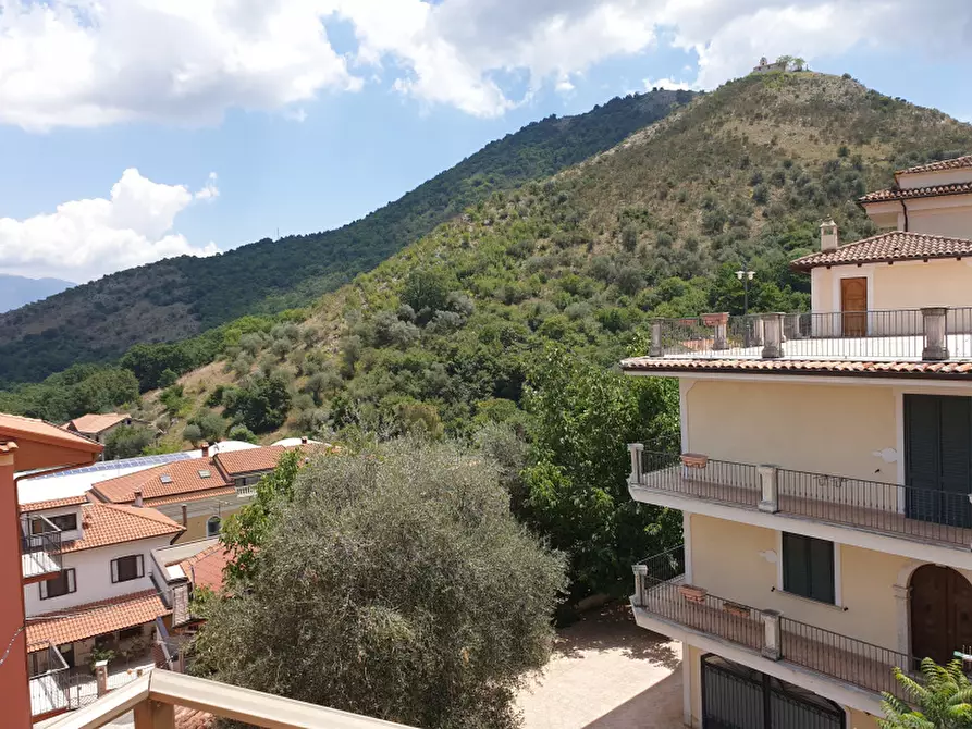 Immagine 11 di Villa in vendita  in Via Volturno a Sassano