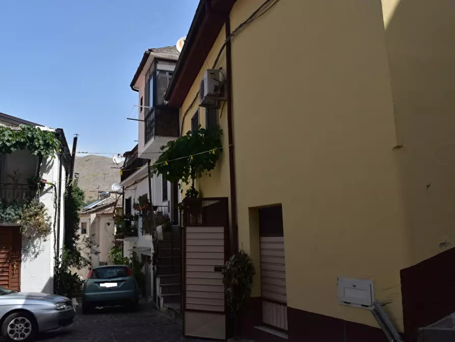 Immagine 4 di Villa in vendita  in Via Catone a Sassano