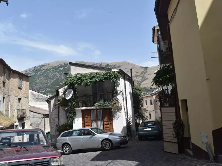 Immagine 6 di Villa in vendita  in Via Catone a Sassano