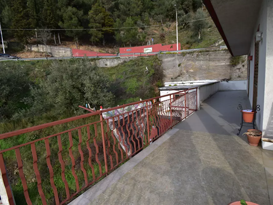 Immagine 5 di Villa in vendita  in Via Cappuccini a Sala Consilina