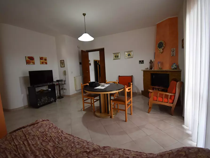 Immagine 8 di Villa in vendita  in Via Cappuccini a Sala Consilina