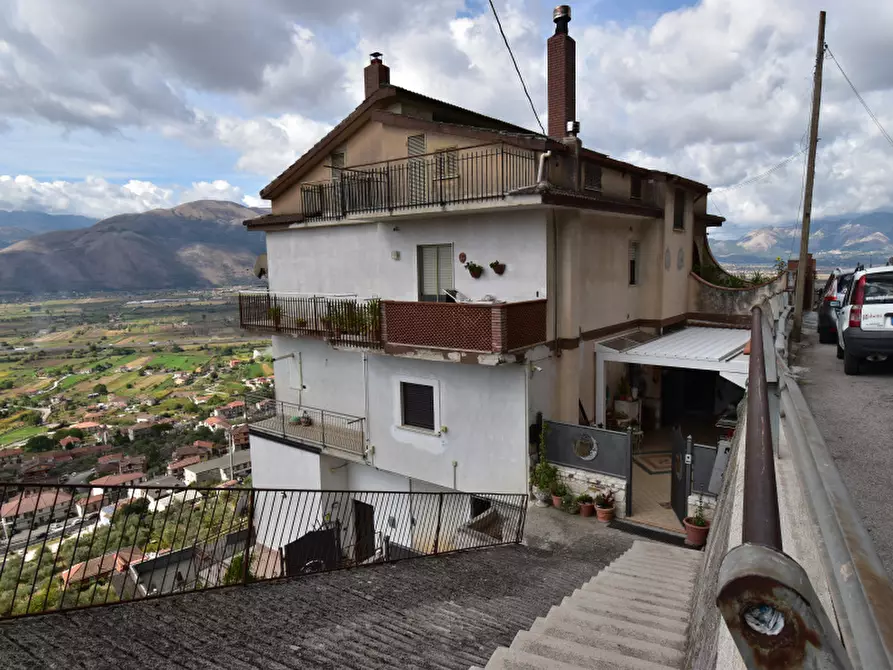 Immagine 1 di Villa in vendita  in Via Cappuccini a Sala Consilina