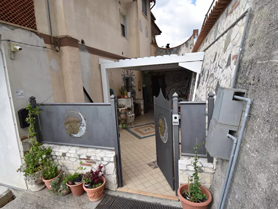 Immagine 3 di Villa in vendita  in Via Cappuccini a Sala Consilina