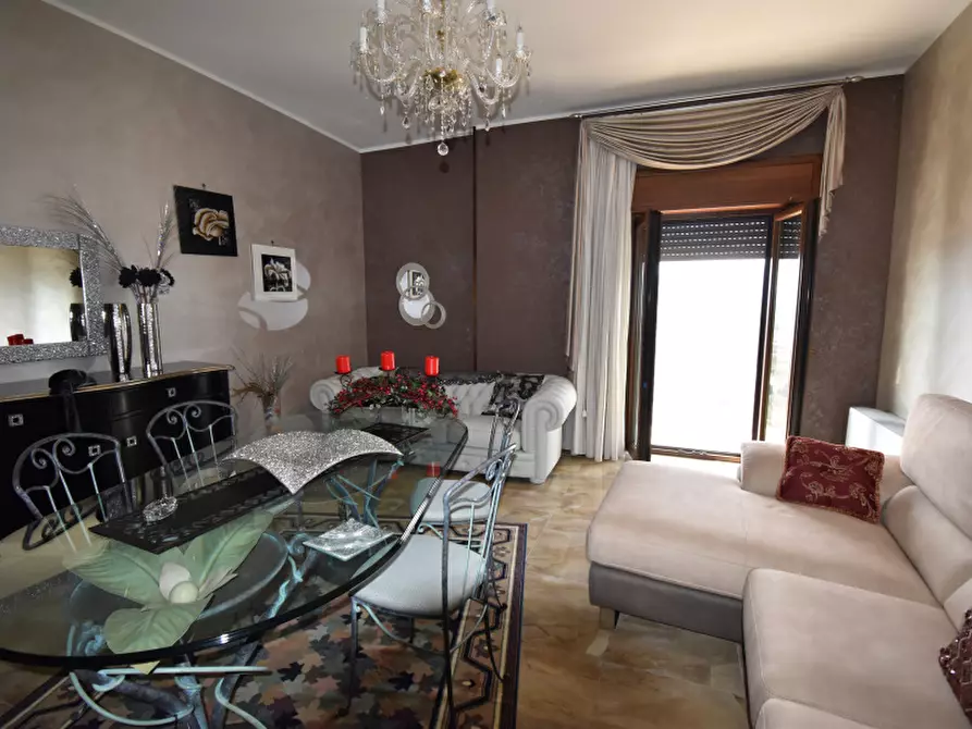 Immagine 11 di Villa in vendita  in Via Cappuccini a Sala Consilina