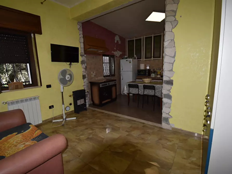 Immagine 21 di Villa in vendita  in Via Cappuccini a Sala Consilina