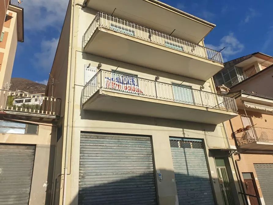 Immagine 1 di Appartamento in vendita  in Via Benedetto Cairoli a Sala Consilina