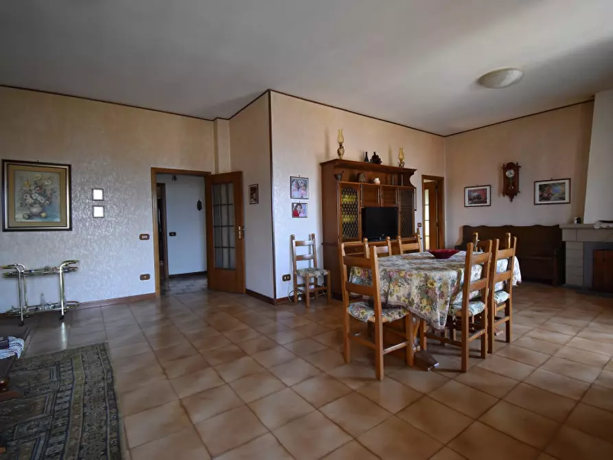 Immagine 2 di Villa in vendita  in Via San Rocco a Sala Consilina