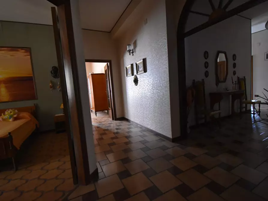 Immagine 13 di Villa in vendita  in Via San Rocco a Sala Consilina