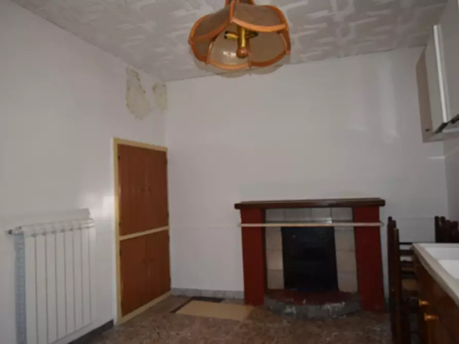 Immagine 2 di Villa in vendita  in Via Benvenuto Cellini a Sala Consilina